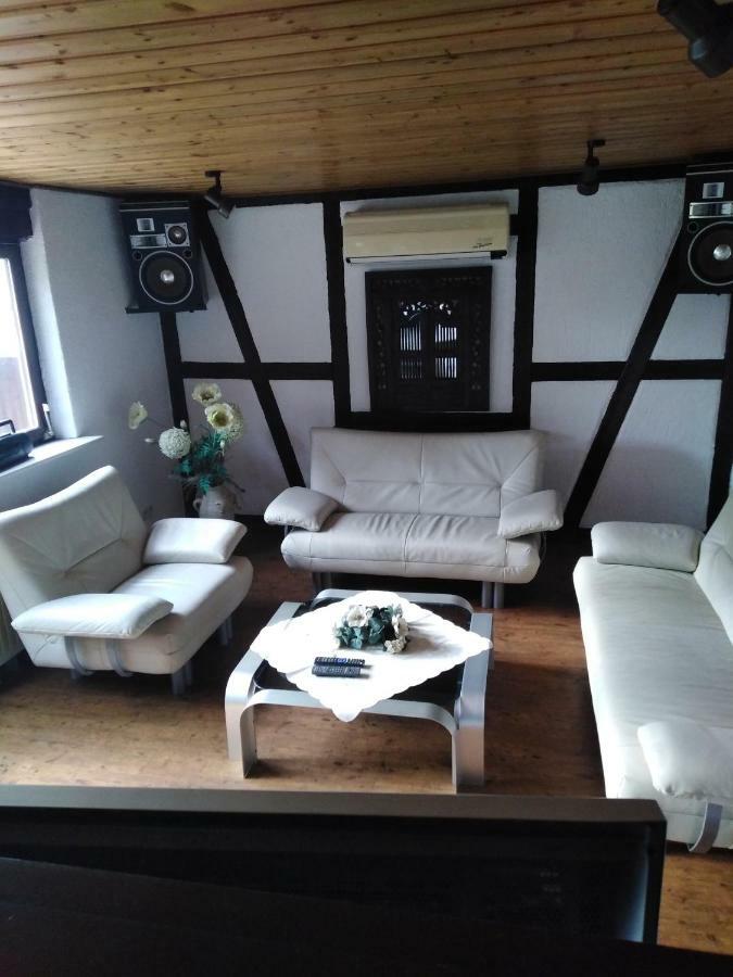 Apartamento Fachwerkhaus In D 63667 Nidda Fuer 8 Bis 12 Personen Exterior foto