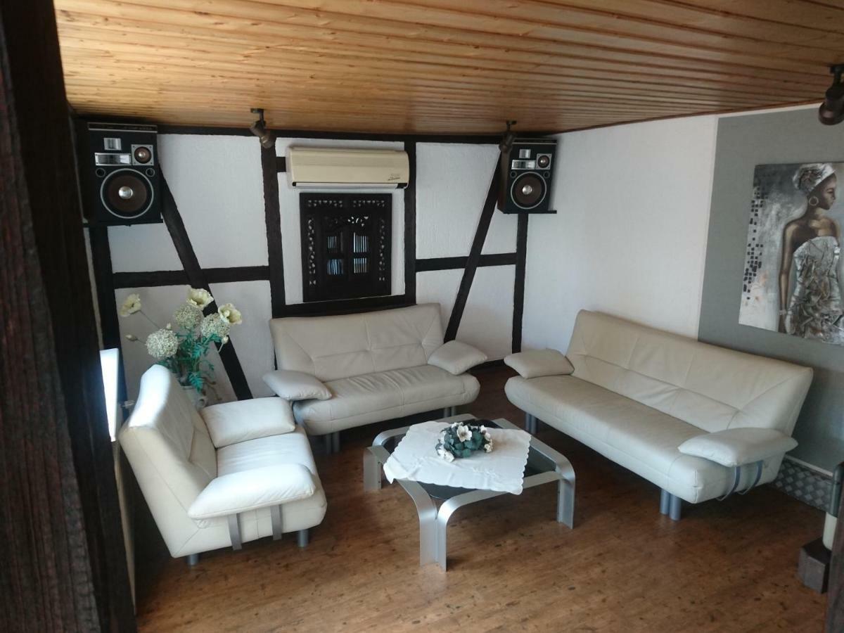 Apartamento Fachwerkhaus In D 63667 Nidda Fuer 8 Bis 12 Personen Exterior foto